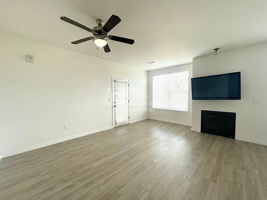 17297 Wilde Ave — Photo 2