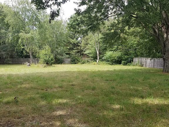 Large fenced-in back yard.