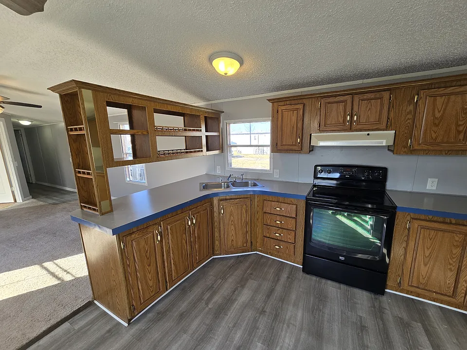 700 W Ridgeway Ave #614