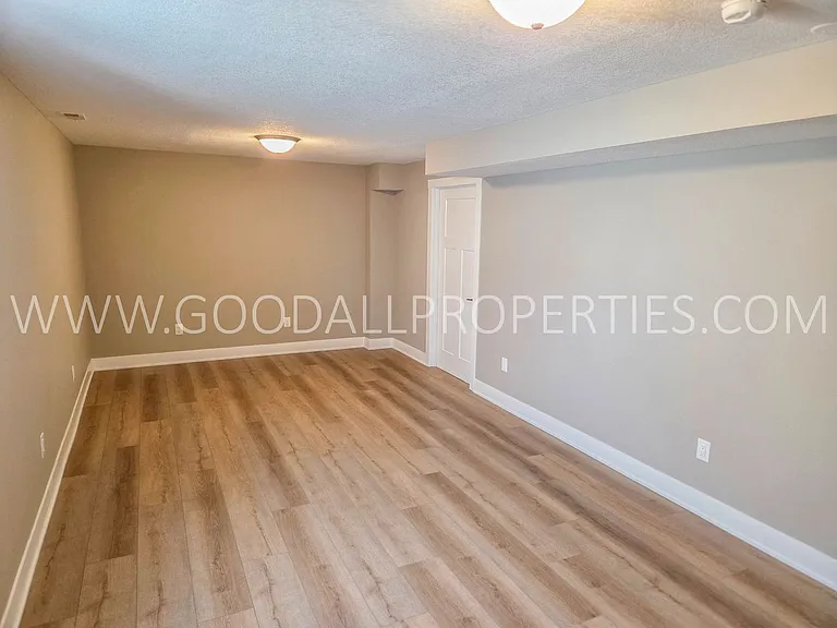 425 SE Waco Pl — Photo 14