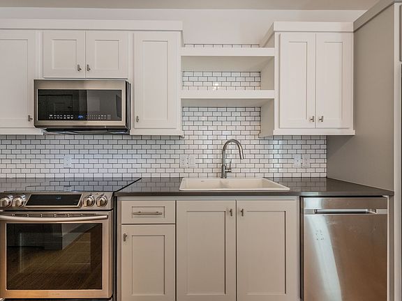 4th image of 112 Lindell Pl #D-2102
