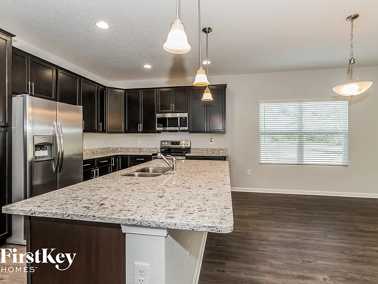 3241 Bowden Rd S — Photo 6