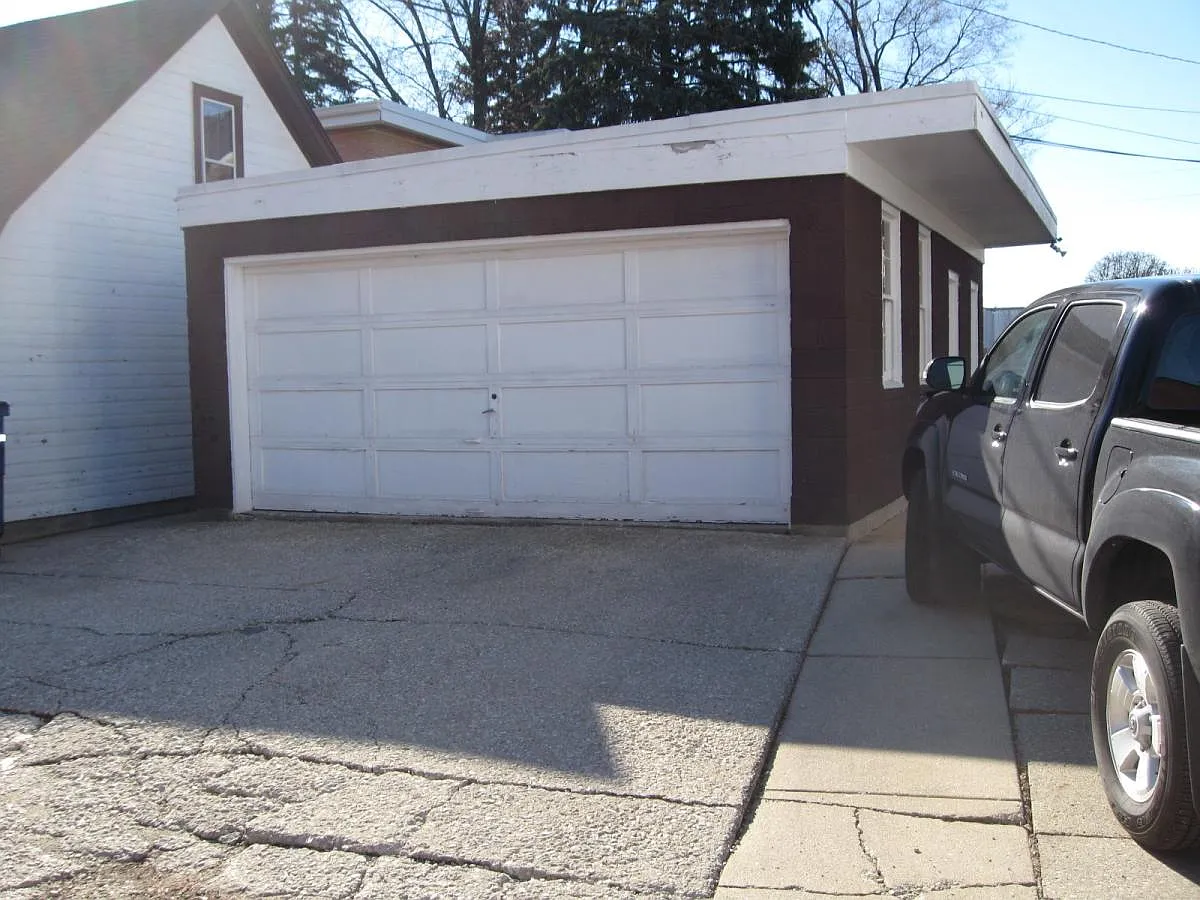 2 bed, 1100 sqft, $1,875 — Photo 4