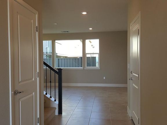5th image of 4176 Kelton St