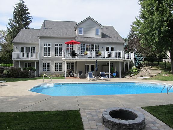 2nd image of 5530 Woodfield Ct