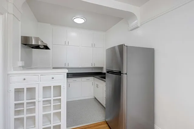 Studio, 525 sqft, $4,495 — Photo 2