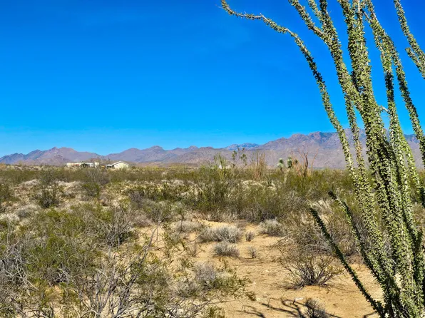 S Ray Rd, Yucca, AZ 86438