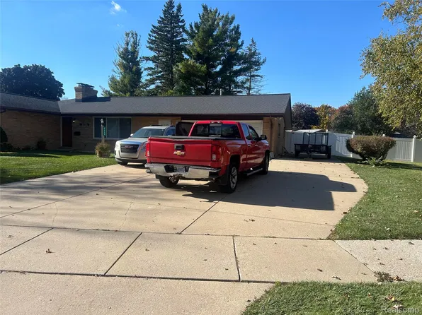 2325 Kipling Dr, Saginaw, MI 48602