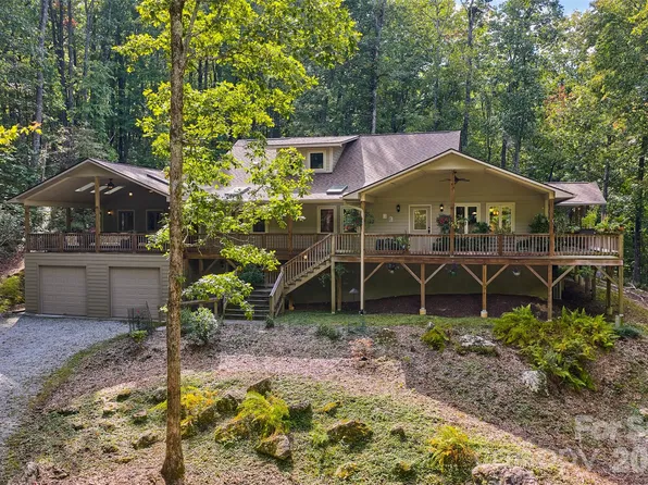 121 Red Oak Ln, Brevard, NC 28712