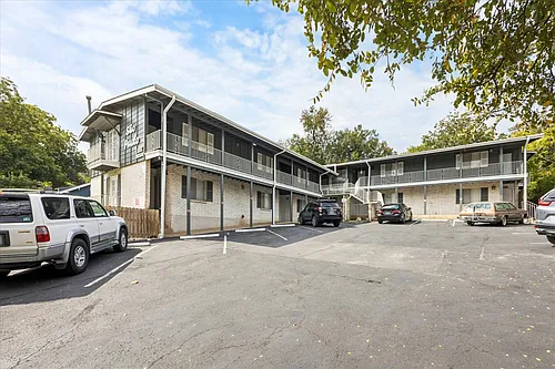 1214 Baylor St #101 Photo 1