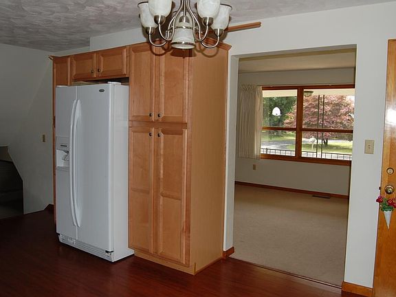 sunny and bright first floor