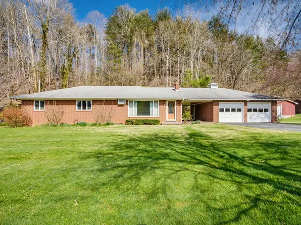 1019 Saint Clairs Creek Rd, Chilhowie, VA 24319