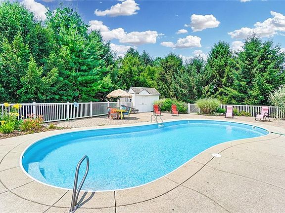 2nd image of 2677 Emerald Way