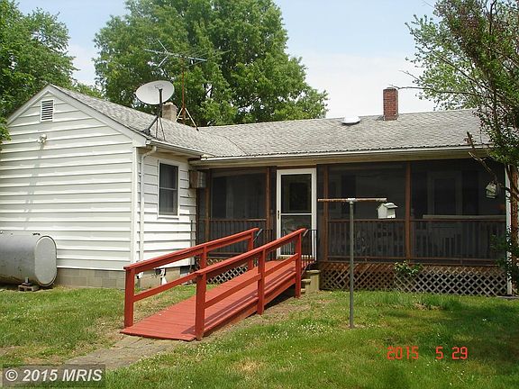 Exterior (Rear)