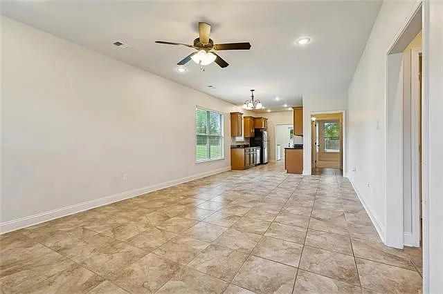 2 bed, 2.0 bath, 1200 sqft, $1,800 — Photo 4