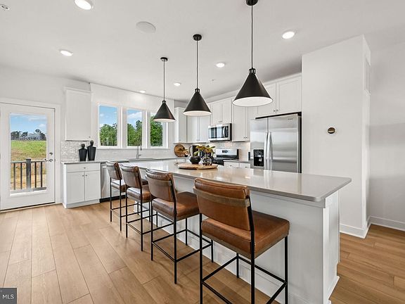 3rd image of 8810 Waller Tree Way