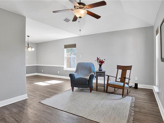 5th image of 3411 Spring Meadow Dr E