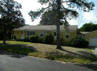 185 Glen Dr, Warwick, RI 02889