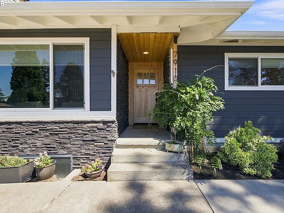 3rd image of 7910 SE 106th Ave