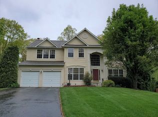 8436 Summer Breeze Pl, Manassas, VA 20112