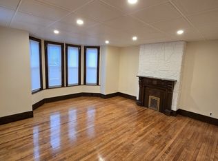 77 Rowe St FLOOR 1, Melrose, MA 02176