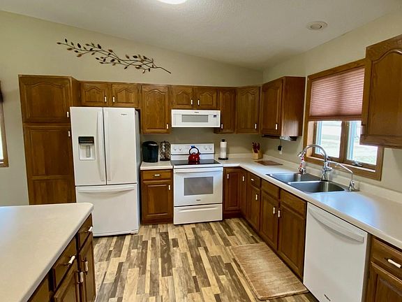 5th image of 307 9th St S