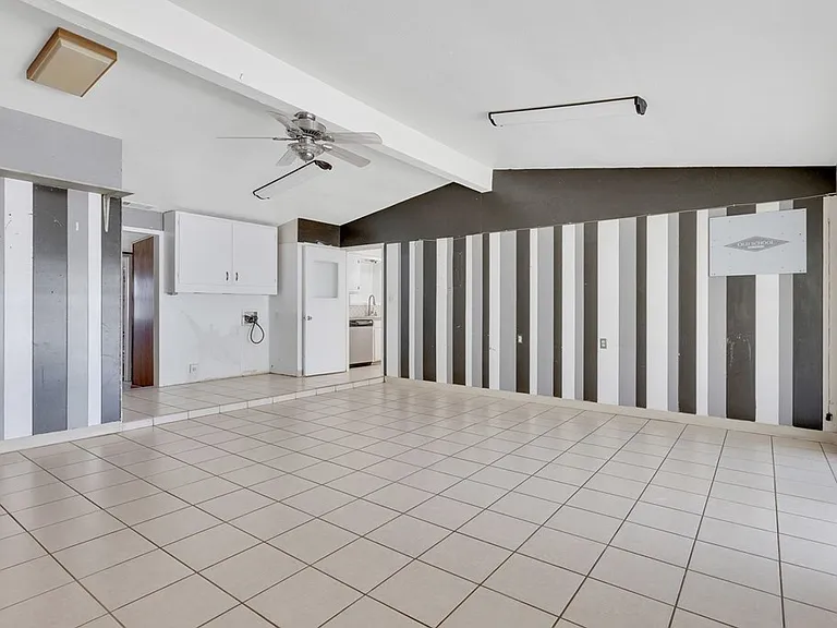 3524 W Shandon Ave — Photo 31