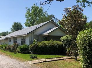 7224 Terrell St, Groves, TX 77619