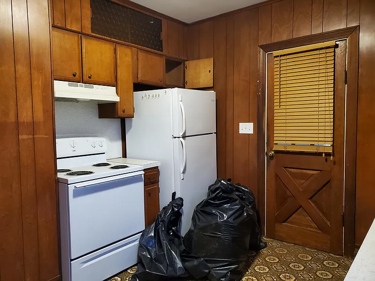 183 Laurel St — Photo 7