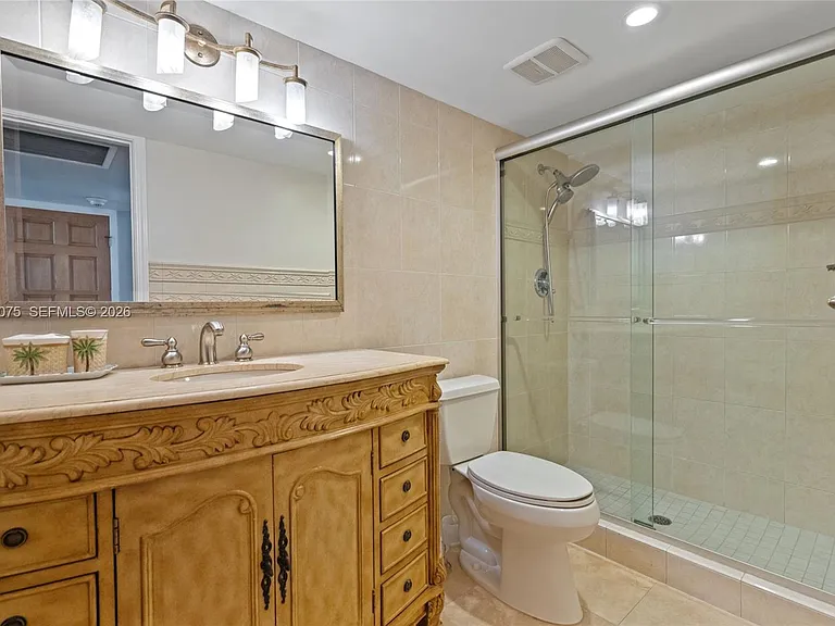 1 Las Olas Cir #809 — Photo 11