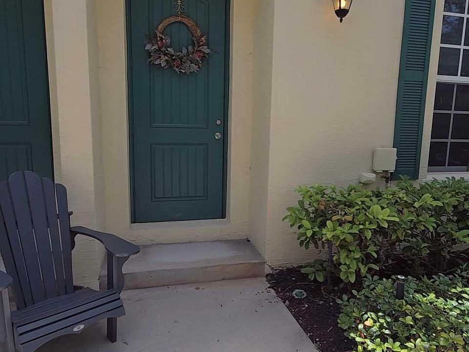 1st image of 243 SW 7th Ct #243