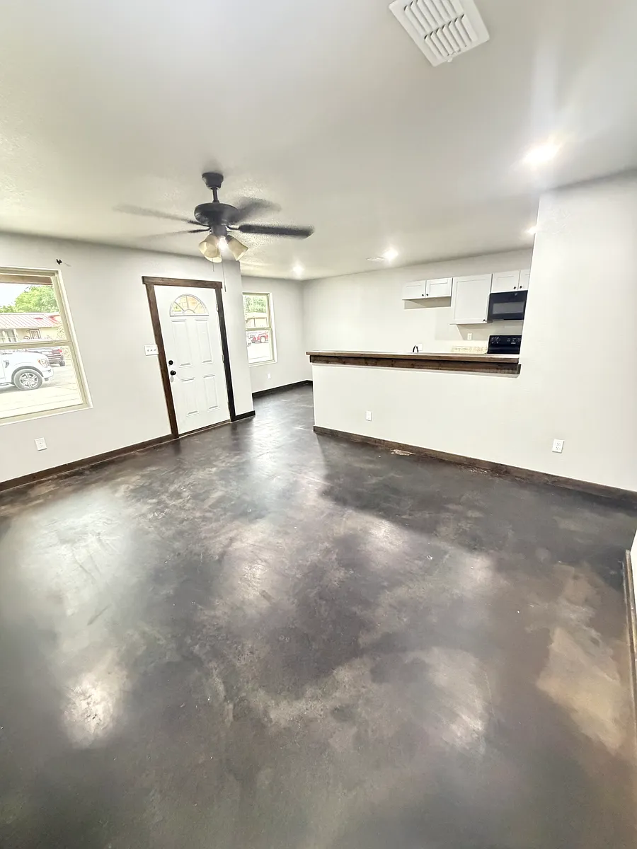 Building Photo - 3228 Walnut Ave #A