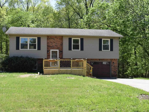 1835 Creekview Dr, Paducah, KY 42003
