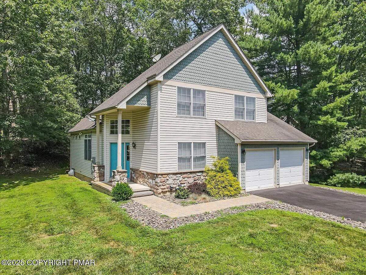 589 Eagle Dr photo 1