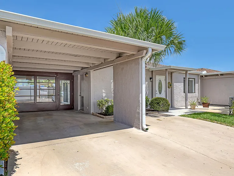 14735 Wildflower Ln — Photo 2