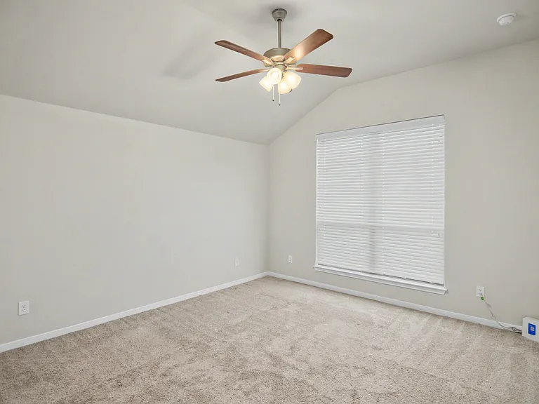 1250 Lakeway Crossing Dr — Photo 11