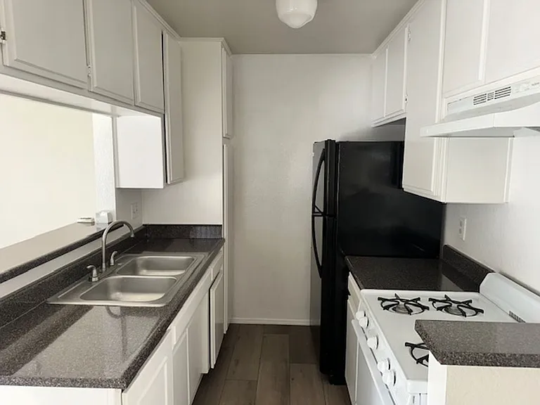 Saticoy Carriage House LLC — Photo 8