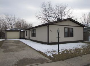 2214 Poplar Ln, Sauk Village, IL 60411