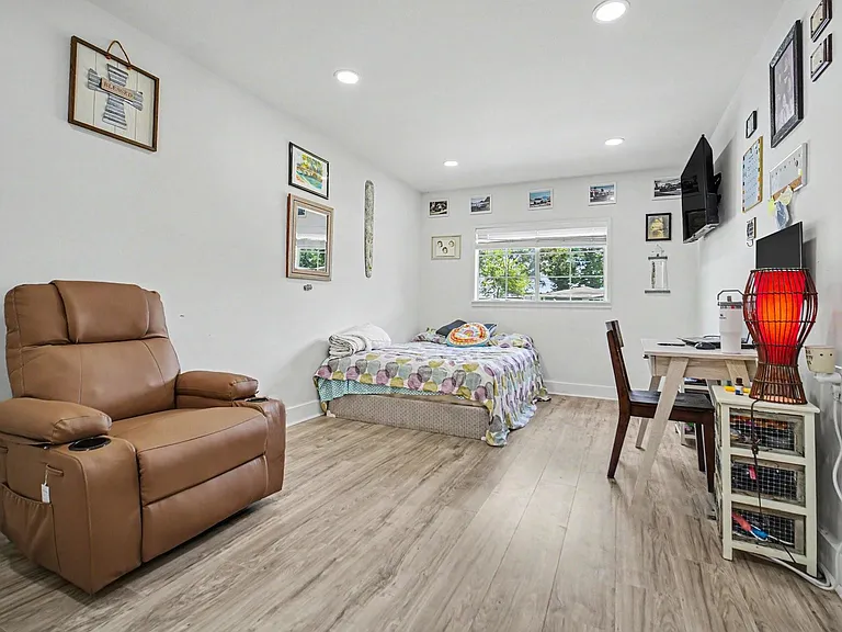 5226 Pomander Rd — Photo 26