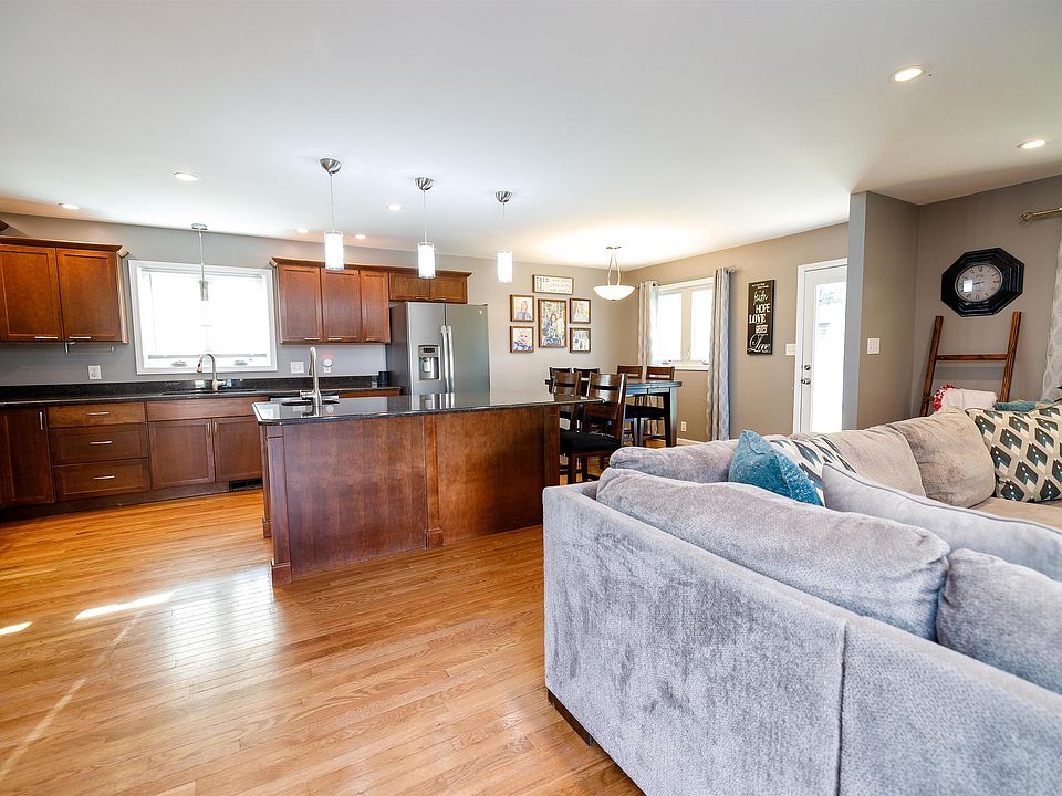 1902 Tumbleweed Dr, Hutchinson, KS 67502 Zillow