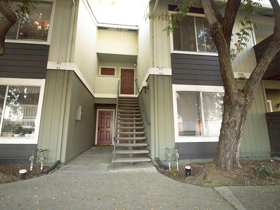 1st image of 2503 Easton Pl APT 43