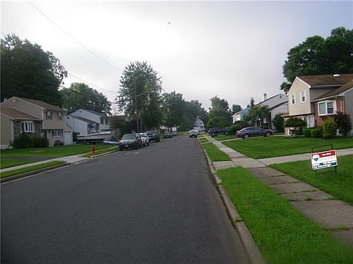 2nd image of 47 Erik Dr