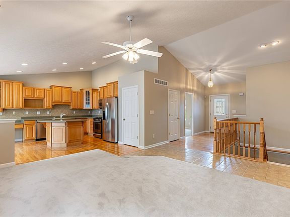 3rd image of 5350 River Ridge Dr