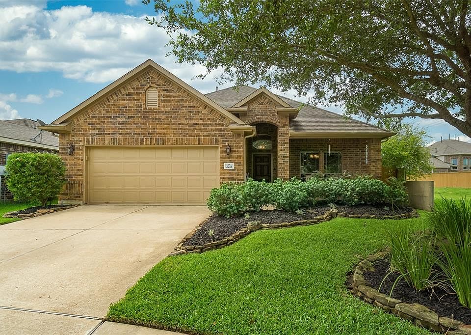 1st image of 2741 Villa Bella Ct