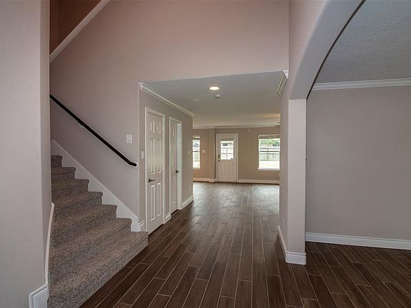 2nd image of 6625 Blue Hollow Ln