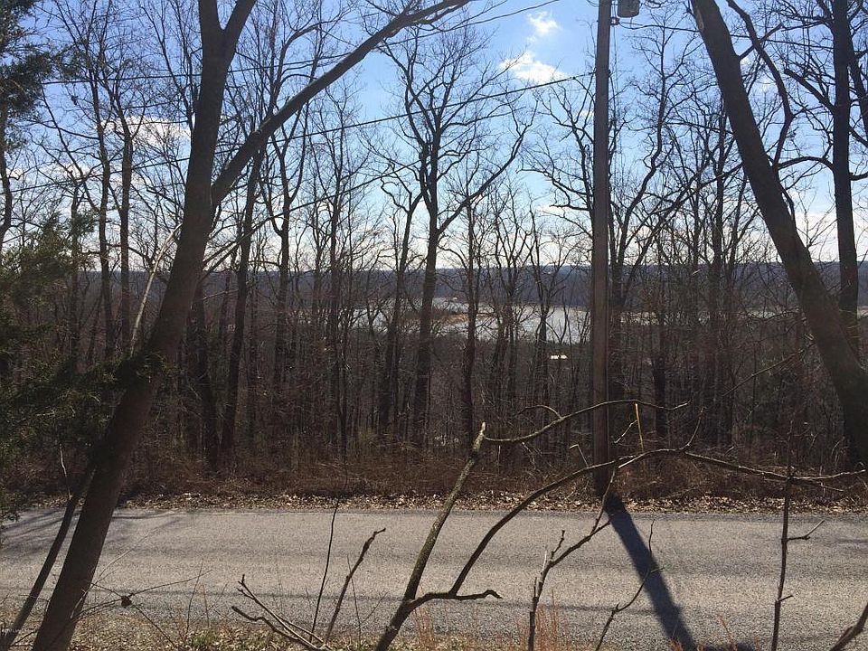 2nd image of 202 Sassafras Dr