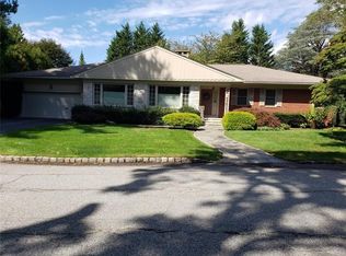 73 E Hill Dr, Cranston, RI 02920