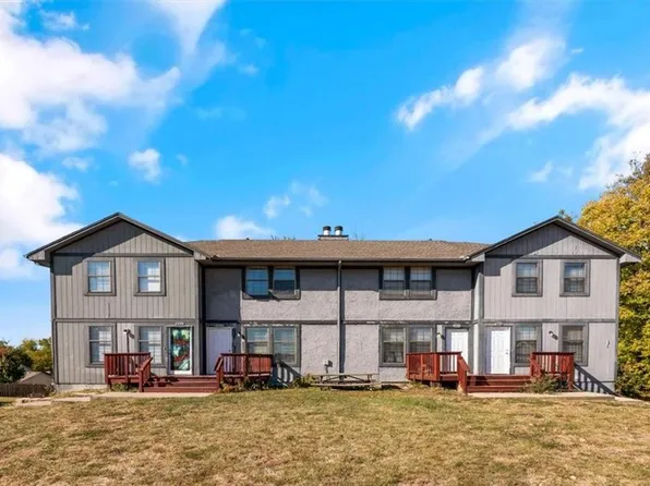 18800 E Manor Ct, Independence, MO 64058