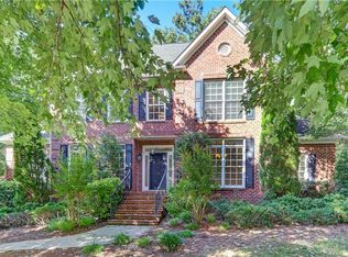 8511 Rosedale Dr, Oak Ridge, NC 27310