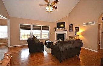 4th image of 1101 Fox Run Trl